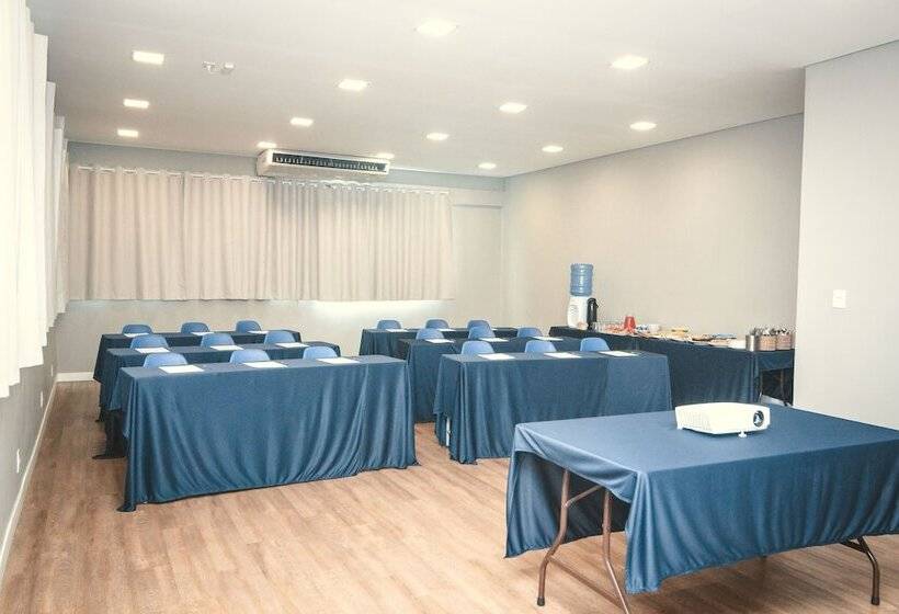 בית מלון כפרי Plaza Inn Trevo Sorocaba