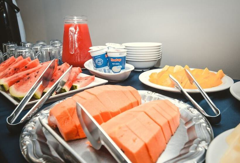 בית מלון כפרי Plaza Inn Trevo Sorocaba