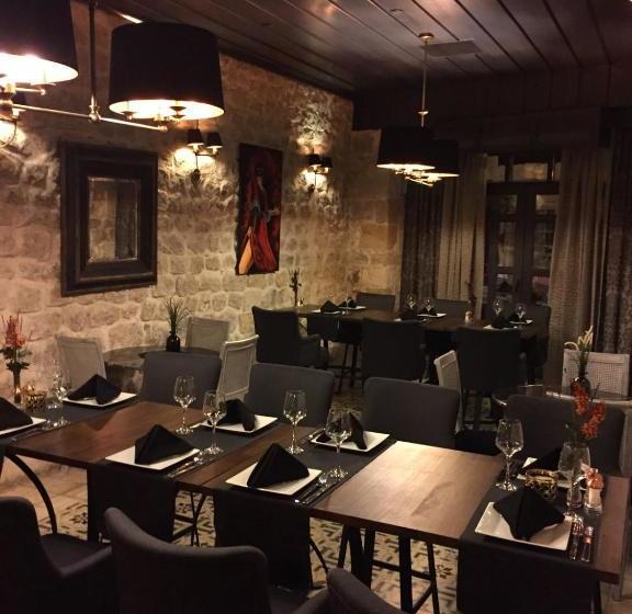 בית מלון כפרי The Liwan Boutique