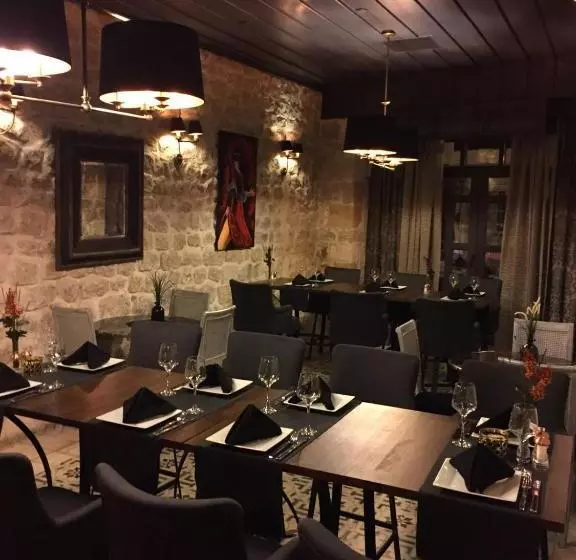 בית מלון כפרי The Liwan Boutique