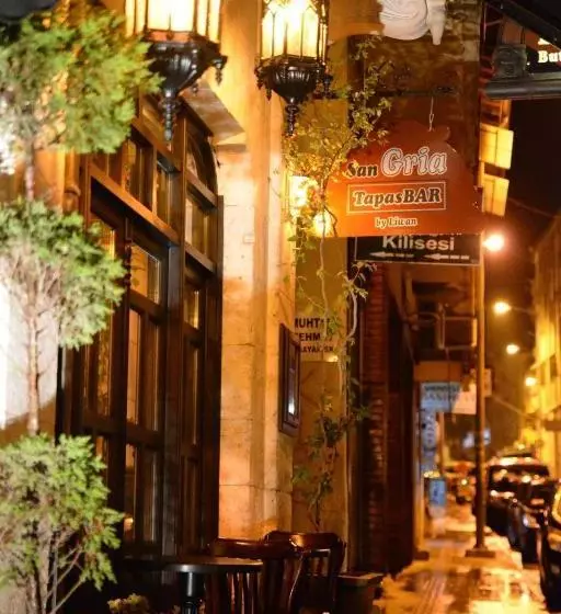 בית מלון כפרי The Liwan Boutique