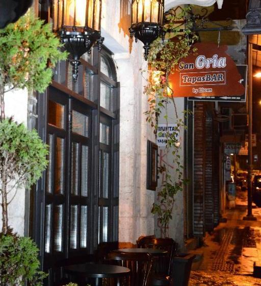 בית מלון כפרי The Liwan Boutique