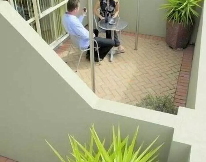 Shortland Court Motel