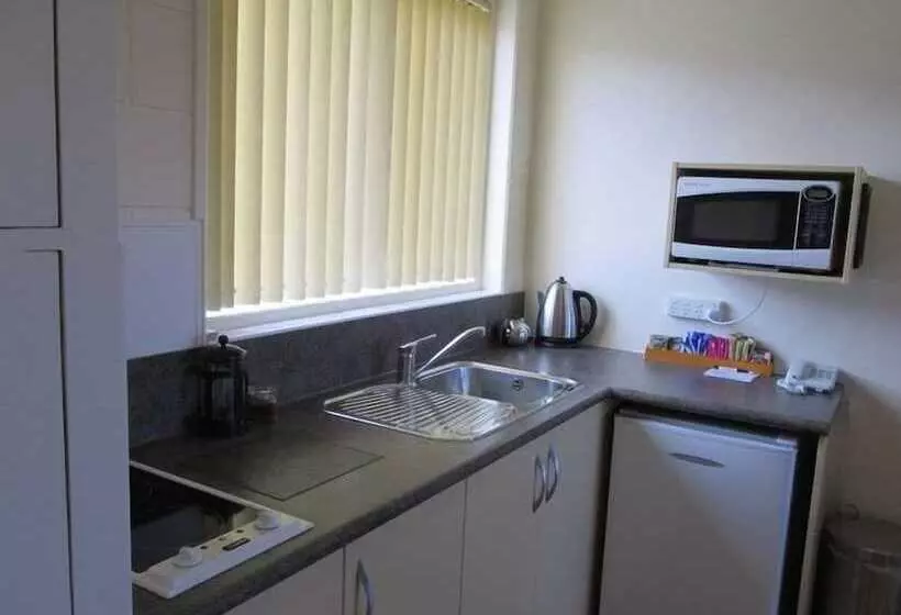 Shortland Court Motel