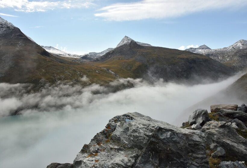 Ski In/ski Out Hotel Sport