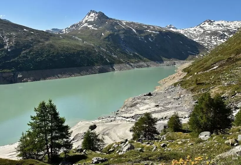 Ski In/ski Out Hotel Sport