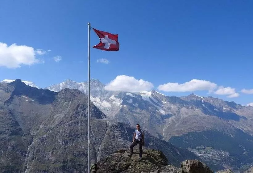 Ski In/ski Out Hotel Sport