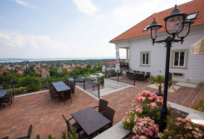 Zenit Wellness Hotel Balaton