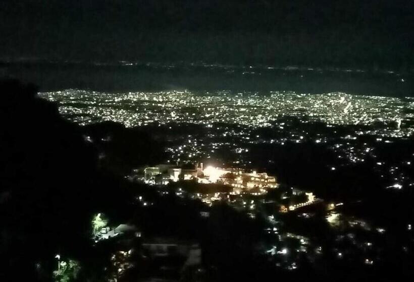 בית מלון כפרי Shivalik Hills Mussoorie