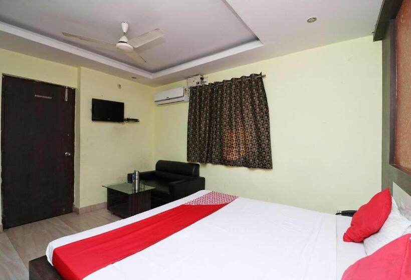 هتل Vaccinated Staff- Oyo 45540 Prakash Inn