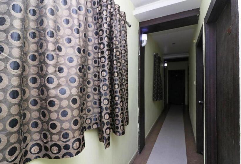 هتل Vaccinated Staff- Oyo 45540 Prakash Inn