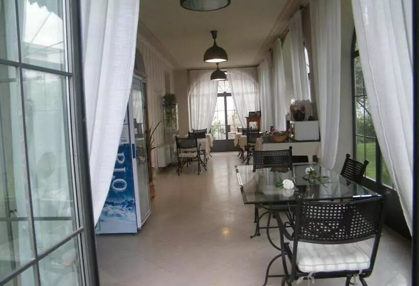 Aamiaismajoitus (B&B) Villa Franca Casa Vacanze