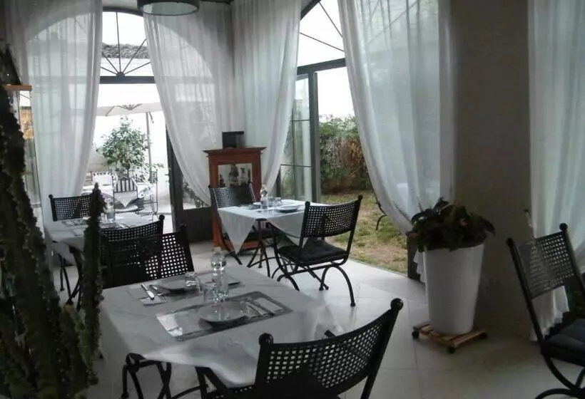 Aamiaismajoitus (B&B) Villa Franca Casa Vacanze