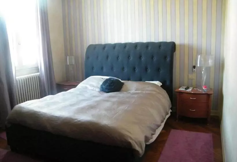 Aamiaismajoitus (B&B) Villa Franca Casa Vacanze