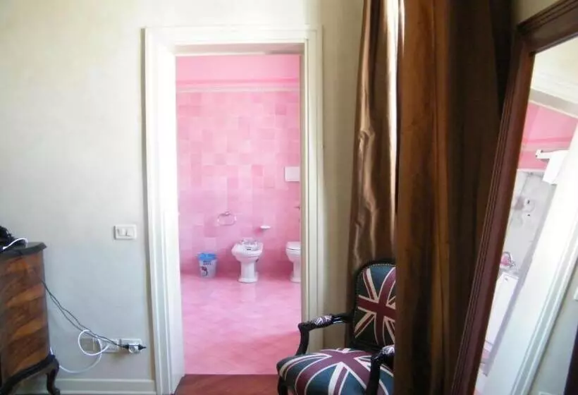 Aamiaismajoitus (B&B) Villa Franca Casa Vacanze