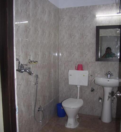 پانسیون Vajrabodhi Guest House