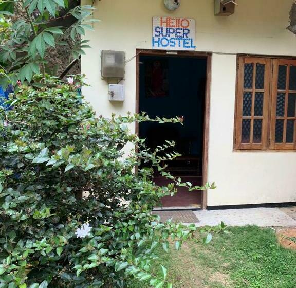 Hello Super Hostel