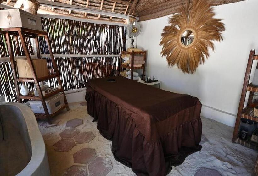 Отель Ananda Villa Zanzibar