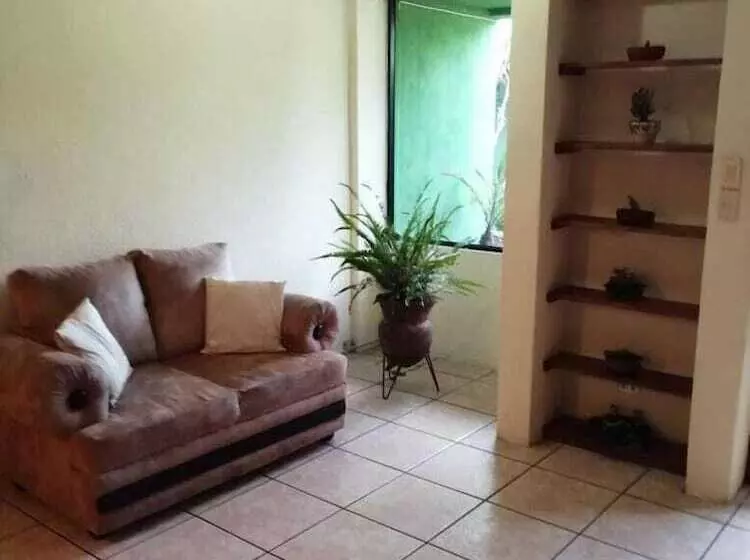 Global Airport Bed And Breakfast