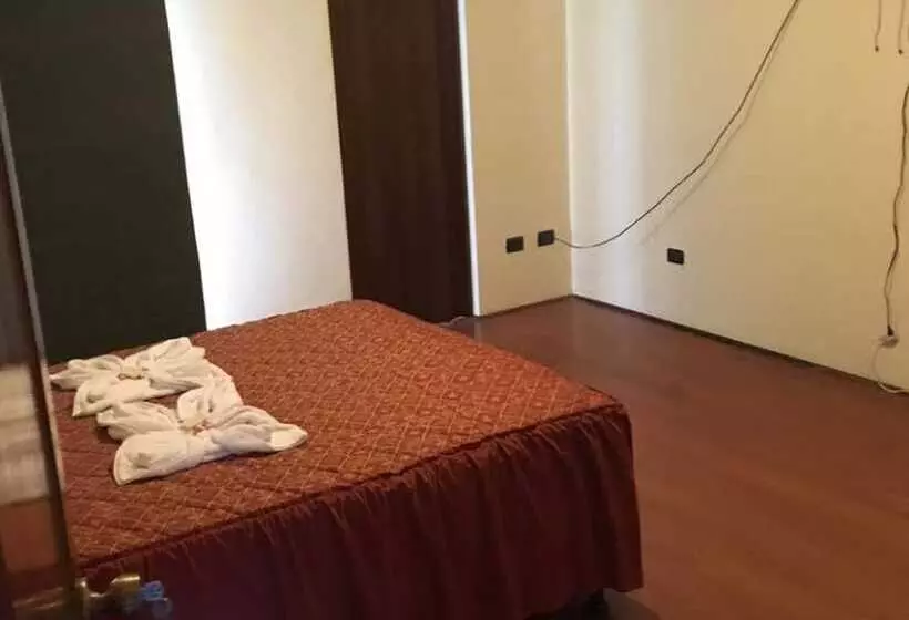 Global Airport Bed And Breakfast