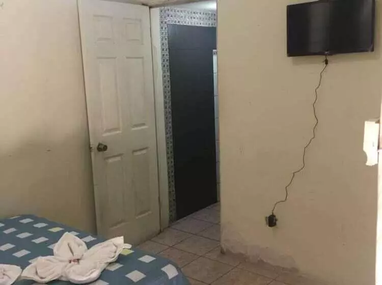 Global Airport Bed And Breakfast