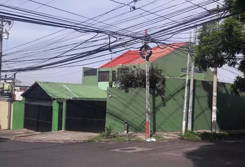 Global Airport Bed And Breakfast