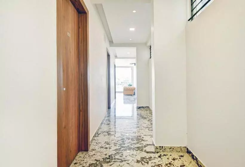 Itsy Hotels Shrey S Inn Mallandur Road