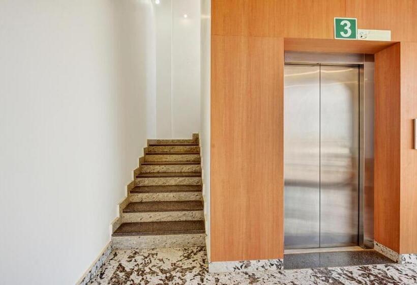 Itsy Hotels Shrey S Inn Mallandur Road