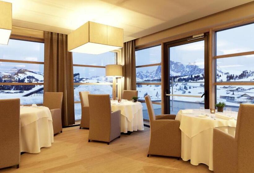 호텔 Como Alpina Dolomites