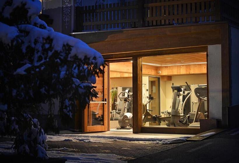 בית מלון כפרי Astoria