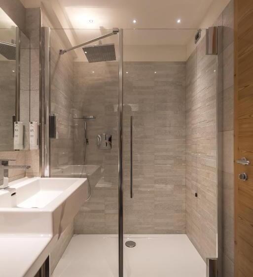 בית מלון כפרי Astoria