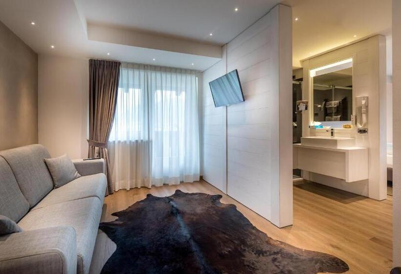 בית מלון כפרי Astoria