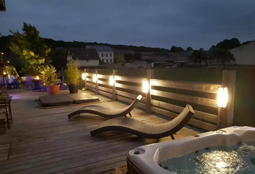 Отель Auberge De La Durdent