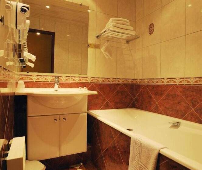 Cit Hotel   Hotel Le Cèdre