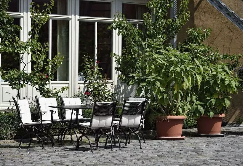 Отель Graf Von Mansfeld