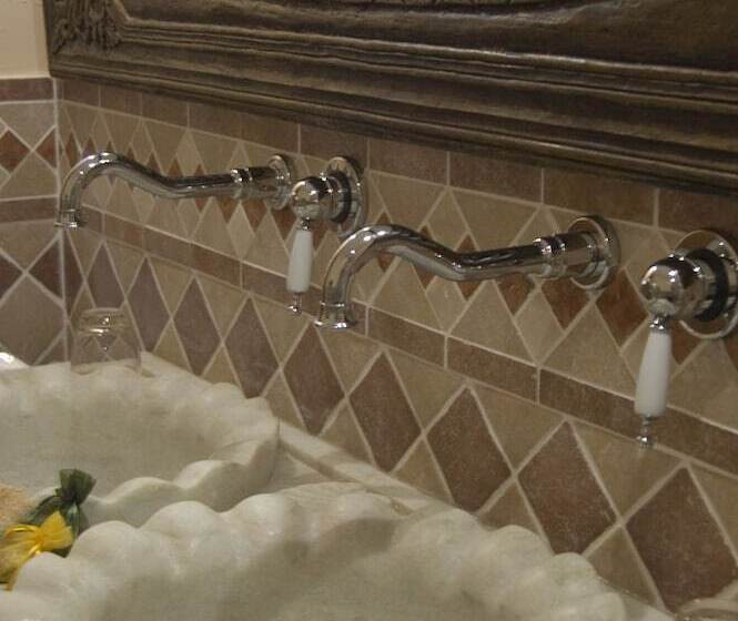 هتل Hôtel Demeure Loredana