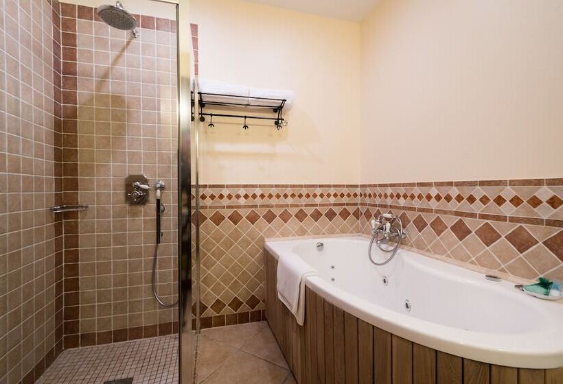 هتل Hôtel Demeure Loredana