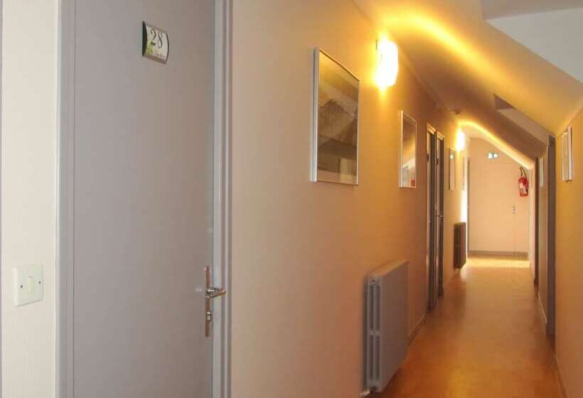 فندق Hôtel Des Rochers