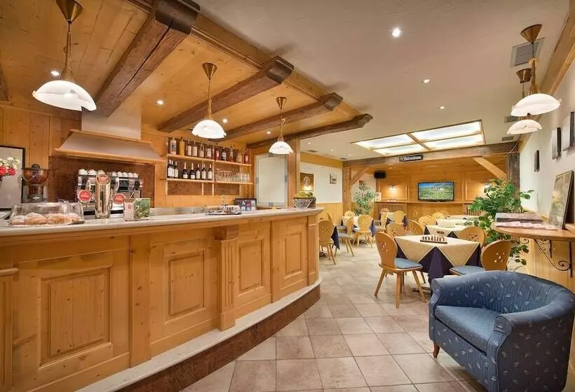 ホテル Interalpen