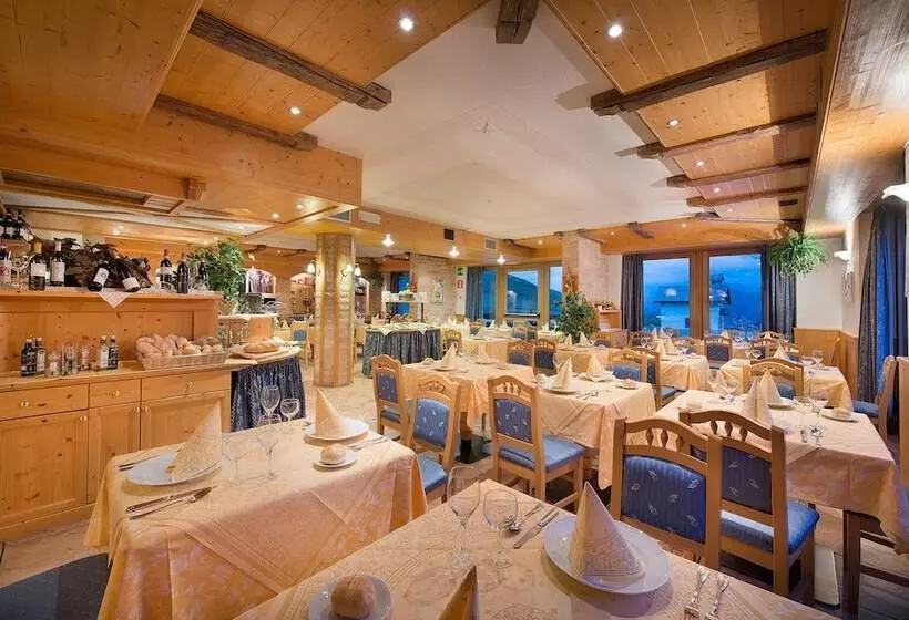 ホテル Interalpen