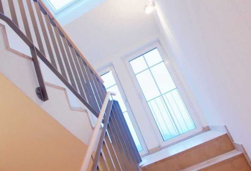 Hotel Klozbücher   Das Land