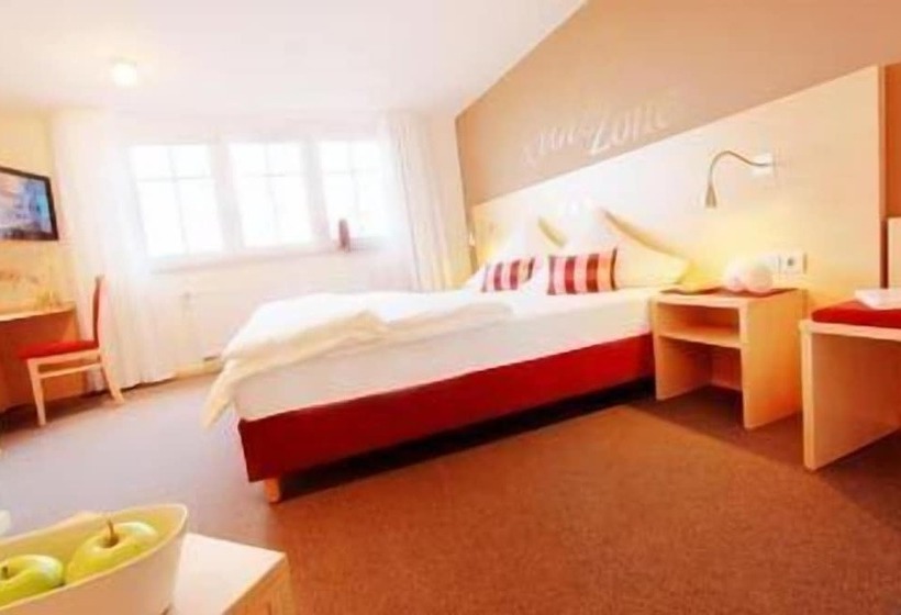 Hotel Klozbücher   Das Land