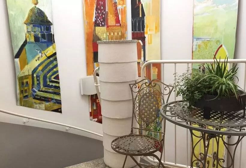 Hotel Charlotte / Stella