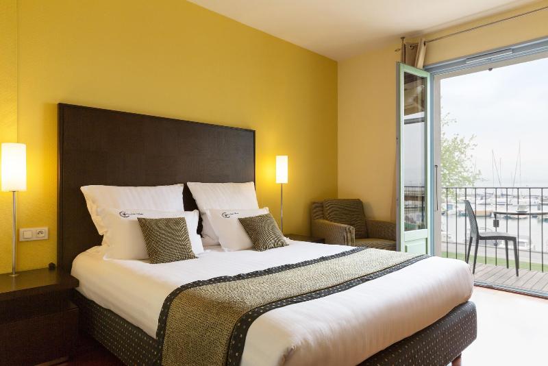 هتل Le Jules Verne