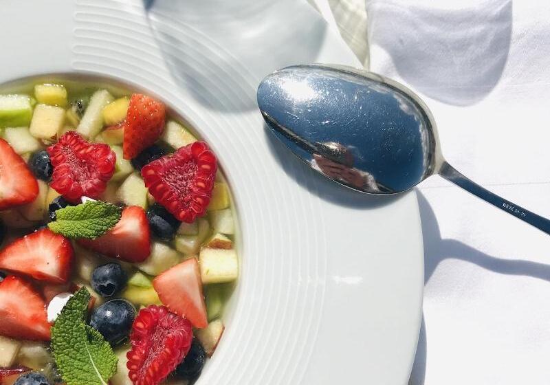 هتل Le Jules Verne