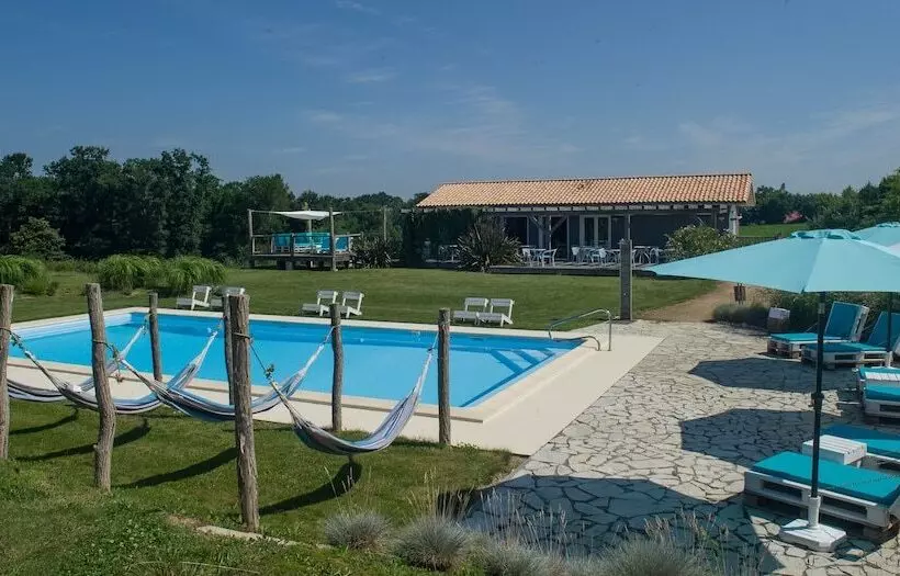 فندق Lodge La Petite Couronne