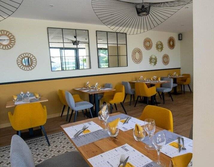 בית מלון כפרי Logis Hôtels Le Bellaroc Hôtel 2 étoiles Et Restaurant