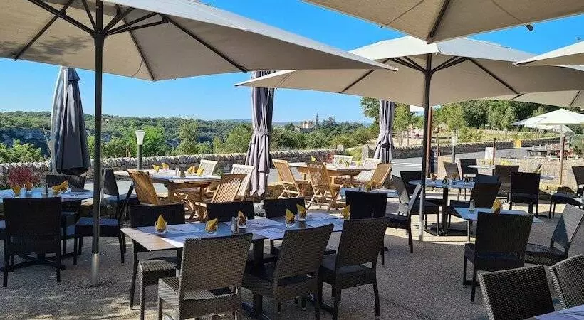 בית מלון כפרי Logis Hôtels Le Bellaroc Hôtel 2 étoiles Et Restaurant