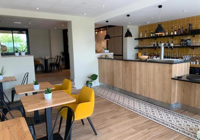 בית מלון כפרי Logis Hôtels Le Bellaroc Hôtel 2 étoiles Et Restaurant