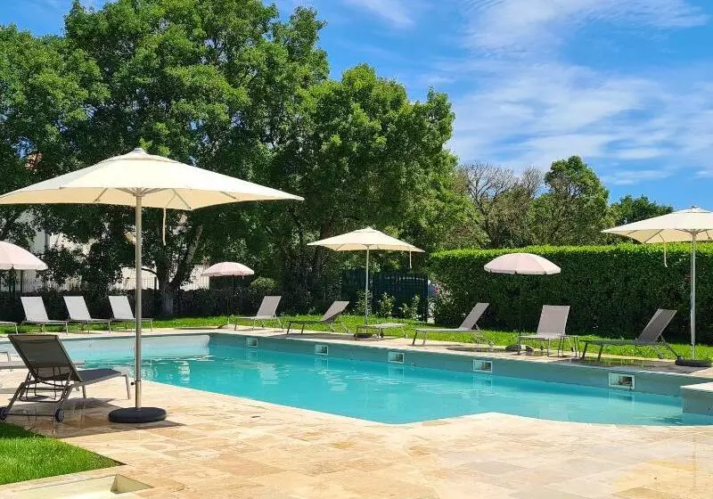 בית מלון כפרי Logis Hôtels Le Bellaroc Hôtel 2 étoiles Et Restaurant